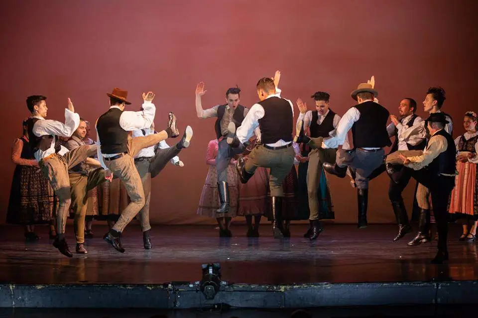 Danzas folclóricas